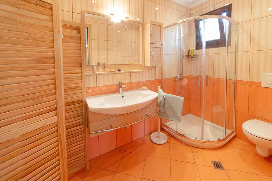 Bathroom of Liana Apartments Bathroom of Liana Apartments